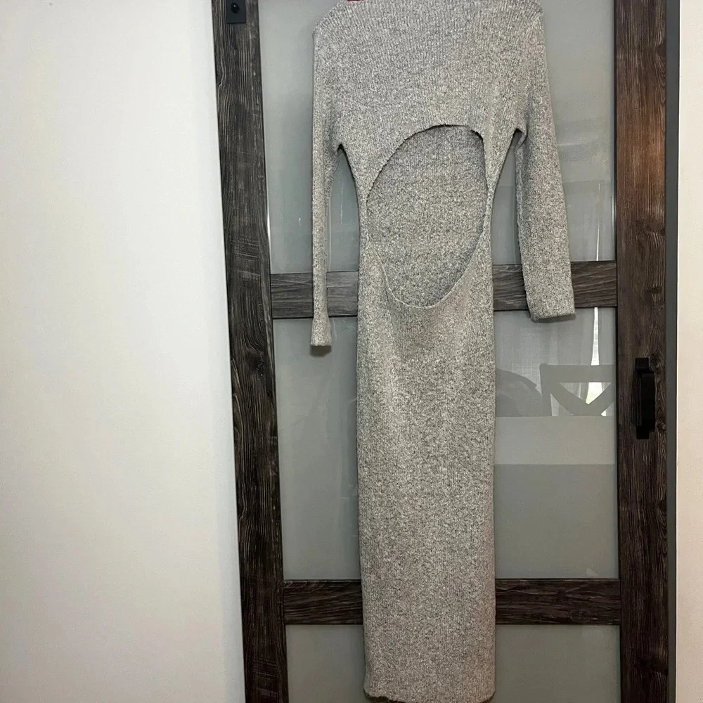 Meshki Maxi Sweater Dress w/ Back Oval Cut Out L - Picture 5 of 6